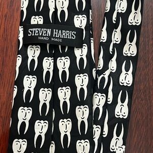 Steven Harris Black and White Patterned Tie with tooth design